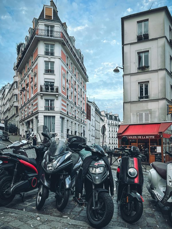 Centrale taxi moto : les meilleures options à paris pour vous déplacer